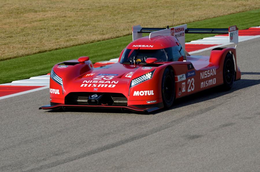  Nissan GT-R LM Nismo 2015 года  (фото 4 из 31)